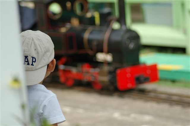 �������낤